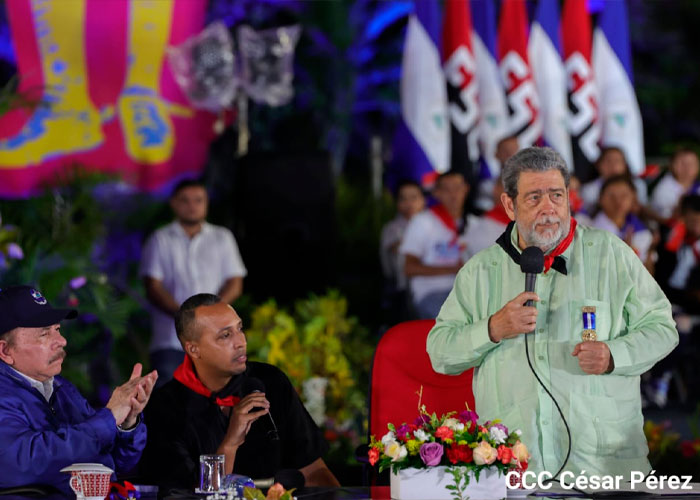 Nicaragua entrega Orden Augusto César Sandino a Ralph Gonsalves