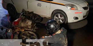 Motociclista lesionado tras impactar contra taxi en Juigalpa