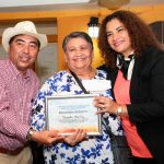 Entregan reconocimientos a negocios históricos de Managua