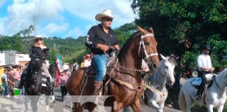 Realizan desfile hípico en la ciudad de Boaco