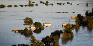 Inundaciones por lluvias torrenciales causa emergencia en Australia