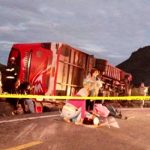 Nueve fallecidos tras vuelvo de bus en la “curva de la muerte” en Ecuador