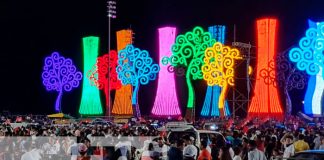 Fuegos artificiales iluminan Managua y reciben el 19 de julio