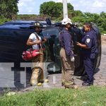 Vuelco de vehículo en la pista El Dorado, en Managua