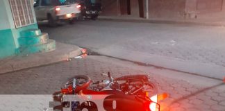 Motociclista se salva de ser arrollado por camioneta en Juigalpa (VIDEO)