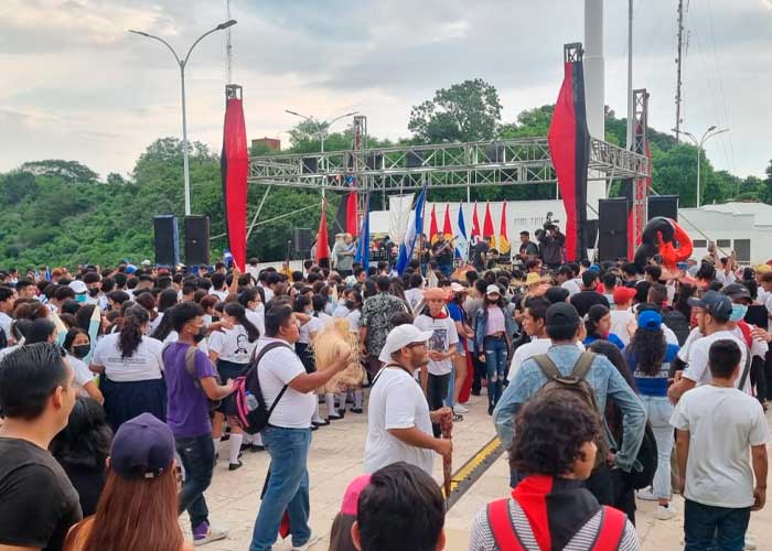 Caminata por aniversario de la Cruzada Nacional de Alfabetización en Managua