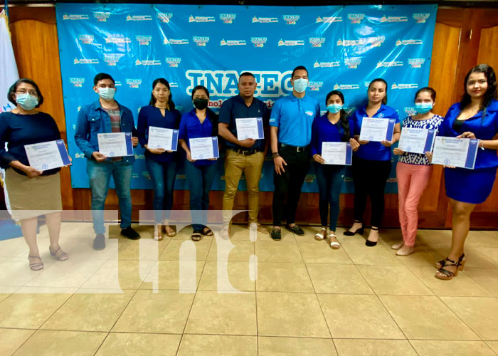 Tecnológico Rolando Rodríguez entrega certificados de cursos en Chinandega