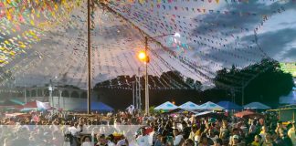 Inician las fiestas tradicionales de Managua con el “palo lucio”