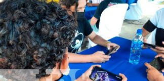 Chavalos de Managua le dan duro al "rigio" en torneo de Free Fire