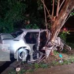 Violento accidente en Managua deja un prensado y dos lesionados