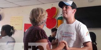 Recreación con mañana de disfrute con ancianos en Managua