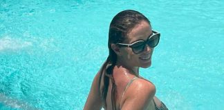 Jacky Bracamontes vistió un bikini completo