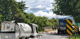 Vuelco de camión cisterna en Juigalpa, Chontales