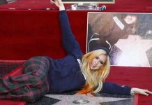 Honran carrera de Avril Lavigne con estrella en Hollywood