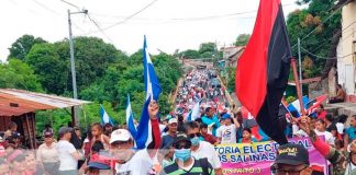 Militancia sandinista se desborda en saludo a la Patria en Granada