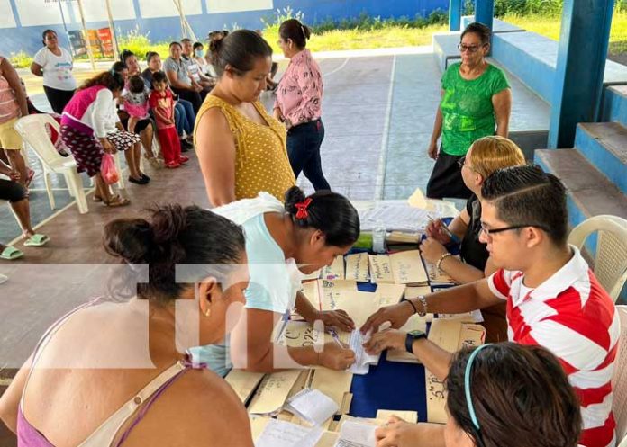 Nicaragua: Padres acuden a matricular a sus hijos para el año escolar 2023