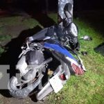 Motociclista de nacionalidad rusa muere al estrellarse contra un poste en Managua