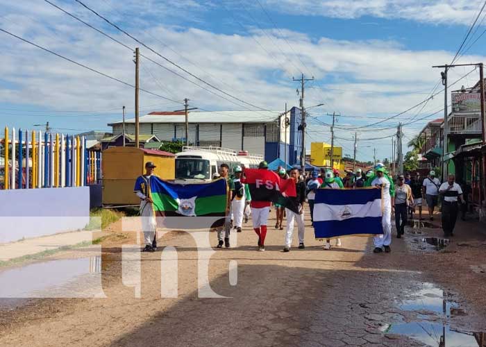 Inauguran rehabilitación del estadio Ernesto Hooker en Bilwi