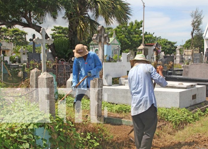 Cementerios de Managua reciben mantenimiento