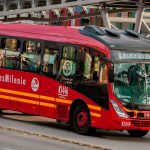 Menor muere apuñalado en un bus de Colombia tras "machucar" a un hombre