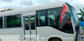 Nuevo transporte en la escuelita Divino Niño de Diriamba