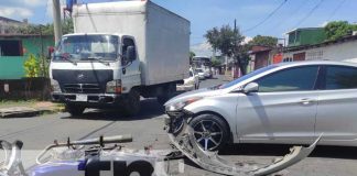 Accidente de tránsito frente a la Coctelería Fuente de Vida, en Managua