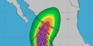 Huracán Roslyn se intensificó a categoría 3 azotando el pacífico de México