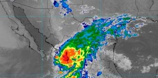 Orlene toca tierra en el noreste de México como huracán categoría 1