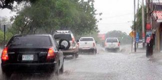 Fuerte lluvia sobre Managua, Nicaragua