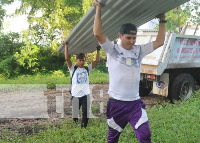 Entregan más Planes Techo para familias de León