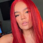 Karol G se muestra sexy en Instagram revelando sus piernas