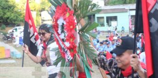 Depositan ofrenda floral al comandante Carlos Fonseca en Plaza de Siuna