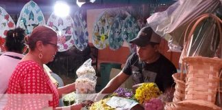 Buenas ventas de flores por Día de los Fieles Difuntos en Ocotal