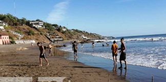 Foto: Familias disfrutan de vacaciones en centro turístico La Boquita, Carazo / TN8