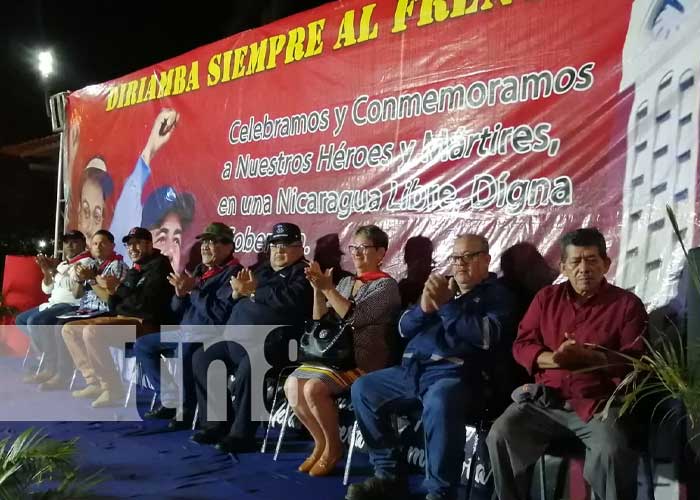 Foto: Alumbrado público en tramo carretera Jinotepe-Dolores y Diriamba, en Carazo / TN8