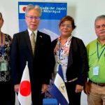 Cooperación japonesa dona fondos para dotar de camiones de basura a tres municipios del país