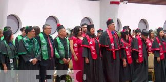 Acto de graduación presidida por autoridades del MINJUVE 