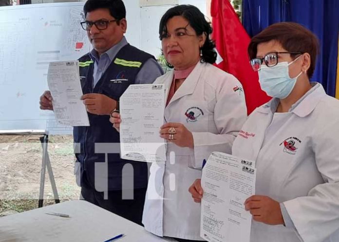 Foto: Firma para construcción de área de pacientes con COVID-19 en el Hospital Alemán, Managua / TN8