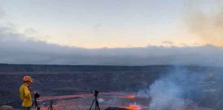 Potente volcán en Hawái entra en erupción tras un mes sin actividad