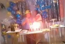 Video: Familia casi se prende fuego al confundir velas con cohetes