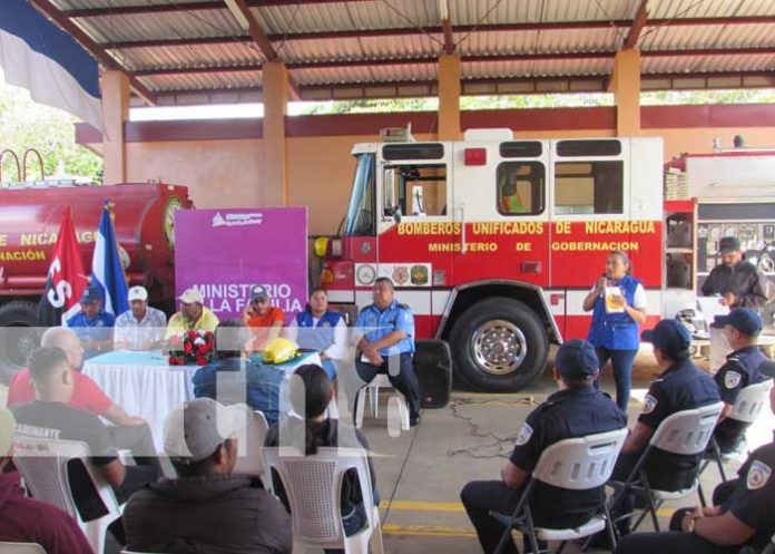 MIFAM entrega certificados a Bomberos Unidos en Diriamba, Carazo