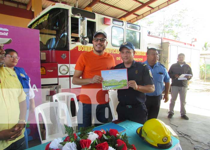 MIFAM entrega certificados a Bomberos Unidos en Diriamba, Carazo