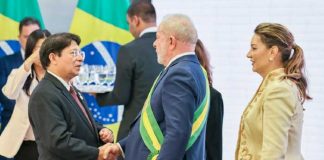 Canciller Denis Moncada saluda a presidente electo de Brasil, Cro. Luiz Inácio Lula da Silva