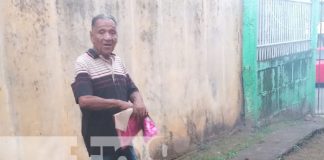 Foto: Mujer desesperada por encontrar a su padre con Alzheimer en Managua / TN8