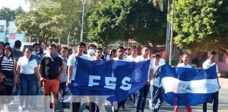 Foto: Jóvenes salen a las calles para celebrar la gratuidad de la educación / TN8