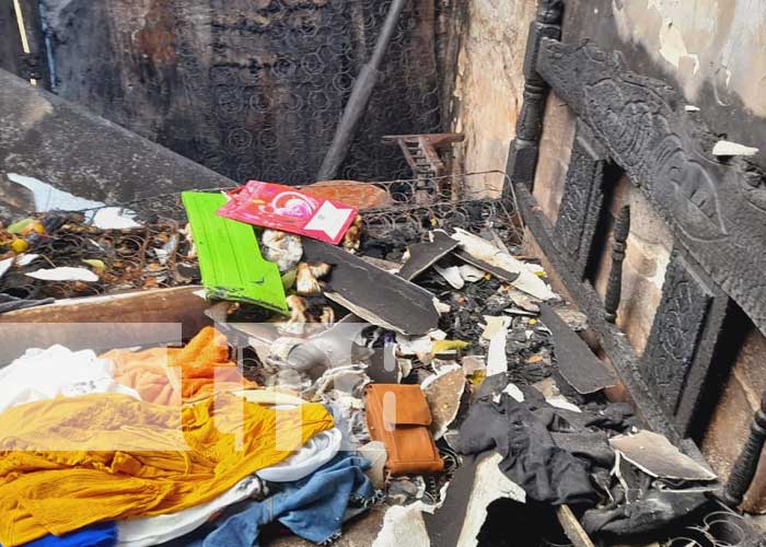 Foto: Alcaldía de Nandaime apoya a familia afectada por incendio / TN8