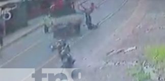 Foto: ¡Salieron catapultados! Video de accidente de tránsito, en El Rama / TN8