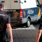 "No corrió muy largo": Muere al caer de balcón tras golpear a su ex en España