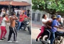 ¡VIDEO! A manotazos llegó a sacar una madre a su hijo de una protesta