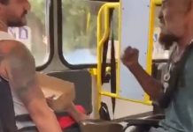 Video: Personas en silla de ruedas se enfrentan por “espacio” en un bus